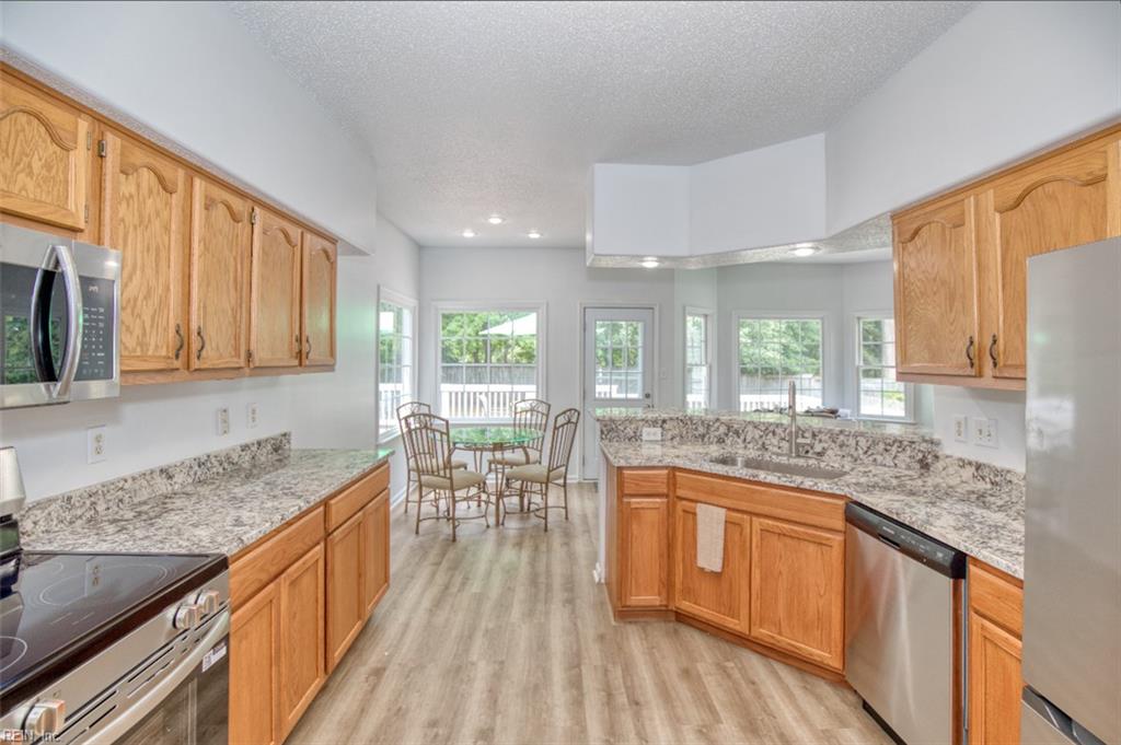 3901 Renick Ln Property Photo 8