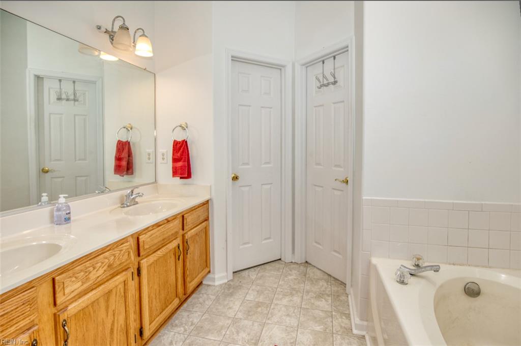 3901 Renick Ln Property Photo 11