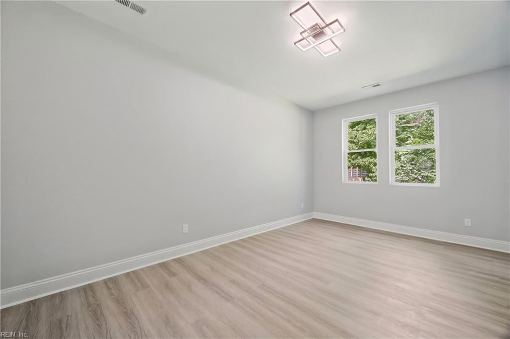 1311 Reservoir Ave Property Photo 12