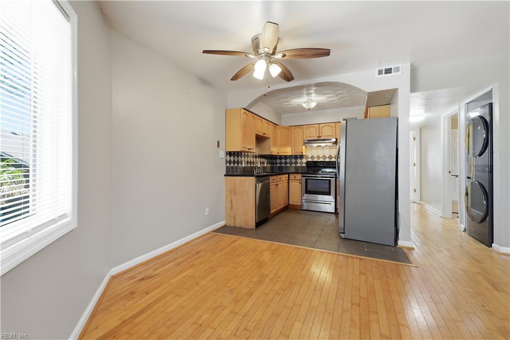 1326 W Ocean View Ave Property Photo 16