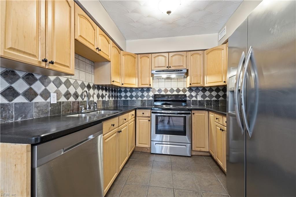 1326 W Ocean View Ave Property Photo 17