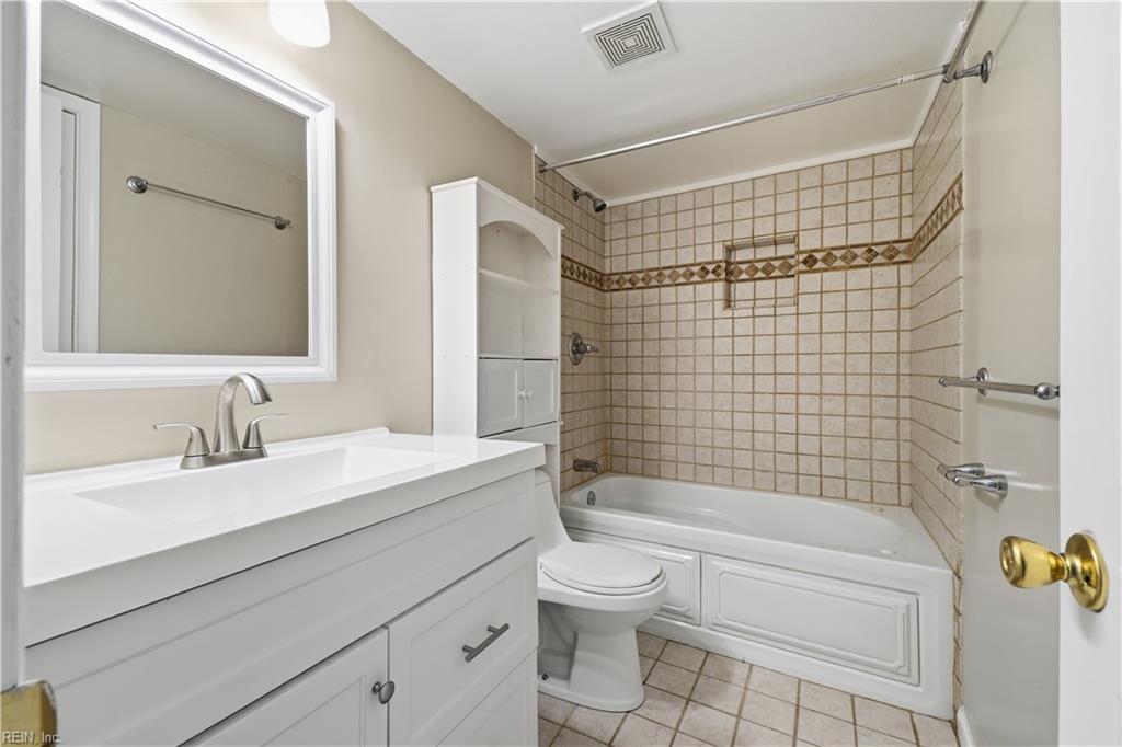 1326 W Ocean View Ave Property Photo 24
