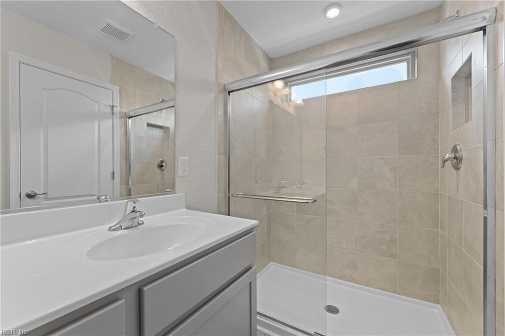 186 Freeman Dr Property Photo 13