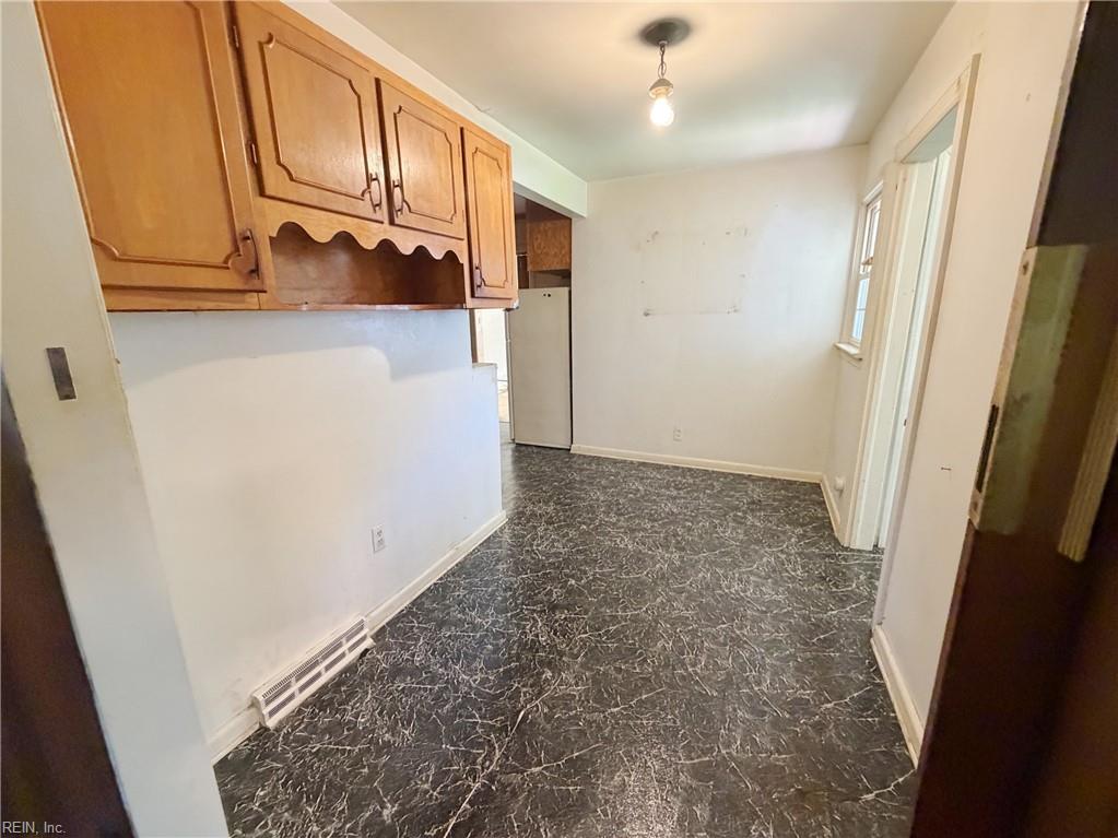 851 Widgeon Rd Property Photo 5