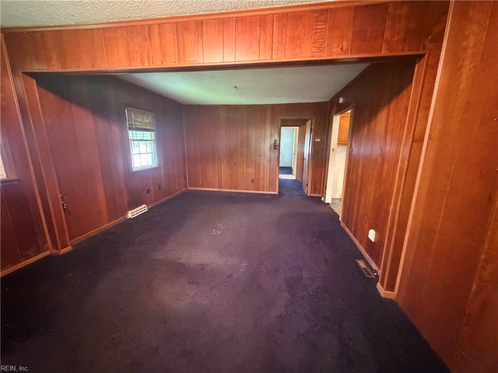 851 Widgeon Rd Property Photo 6
