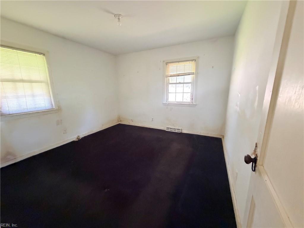 851 Widgeon Rd Property Photo 13