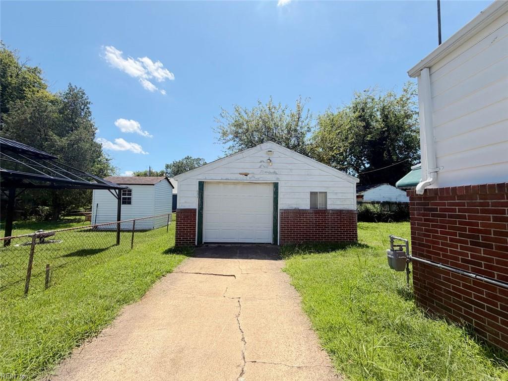 851 Widgeon Rd Property Photo 17