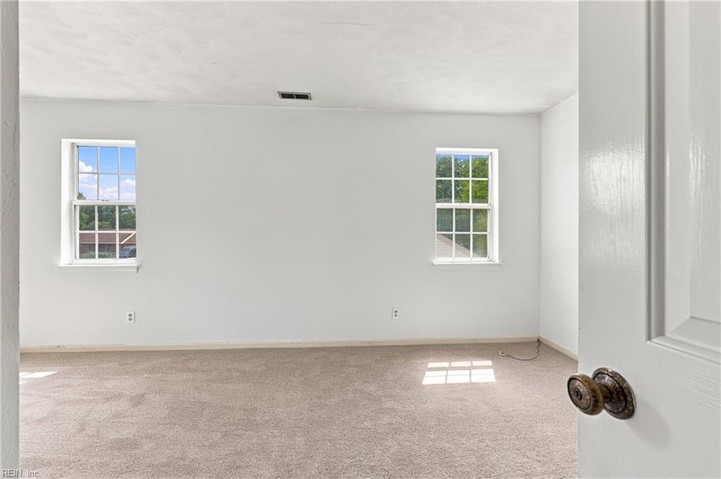 604 Winscott Ct Property Photo 10