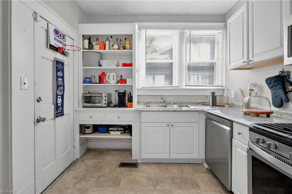 1400 Melrose Pw Property Photo 17