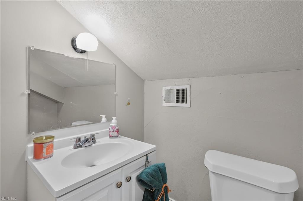 1400 Melrose Pw Property Photo 35