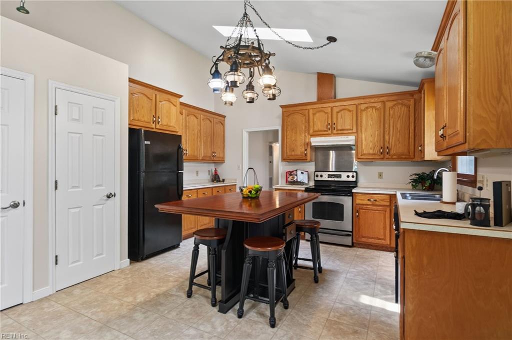 1143 Potato Neck Rd Property Photo 10