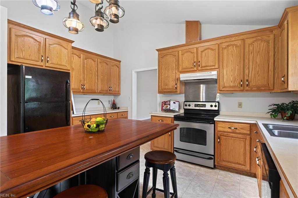 1143 Potato Neck Rd Property Photo 11