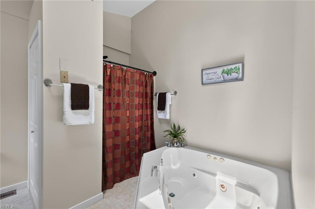 1143 Potato Neck Rd Property Photo 18