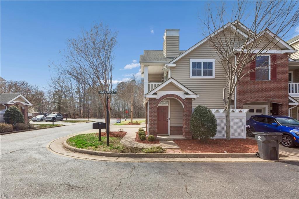 706 River Rock Way Property Photo 3
