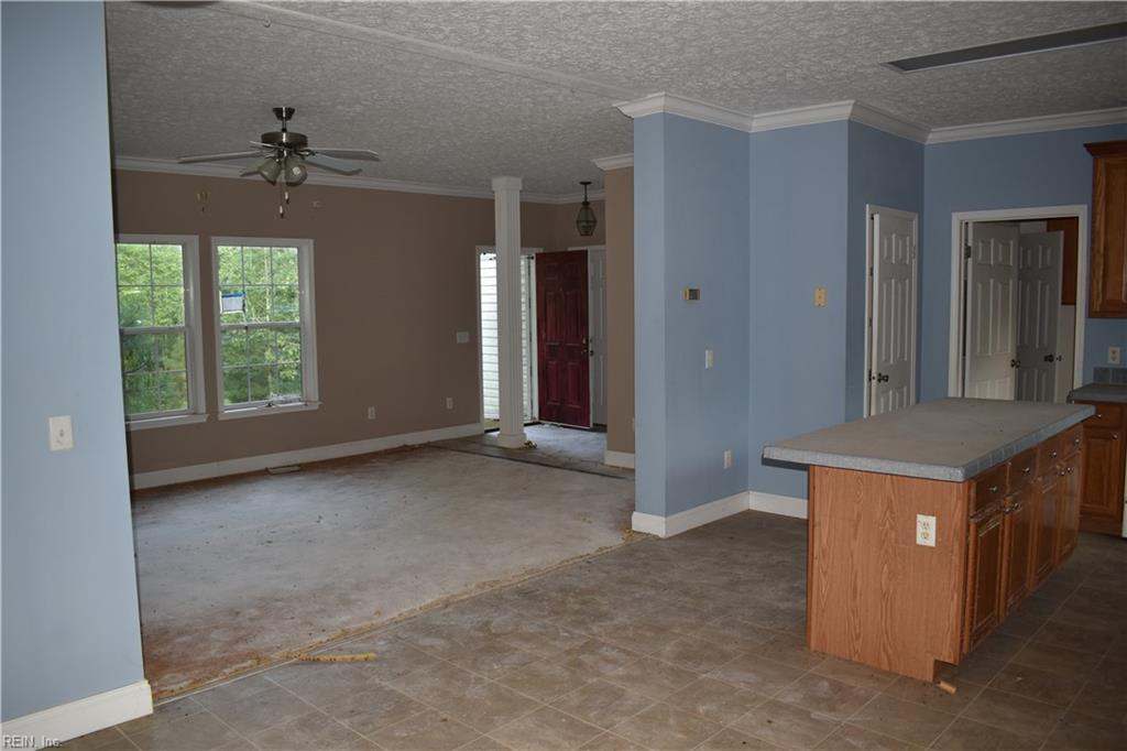 6250 Farmers Dr Property Photo 5