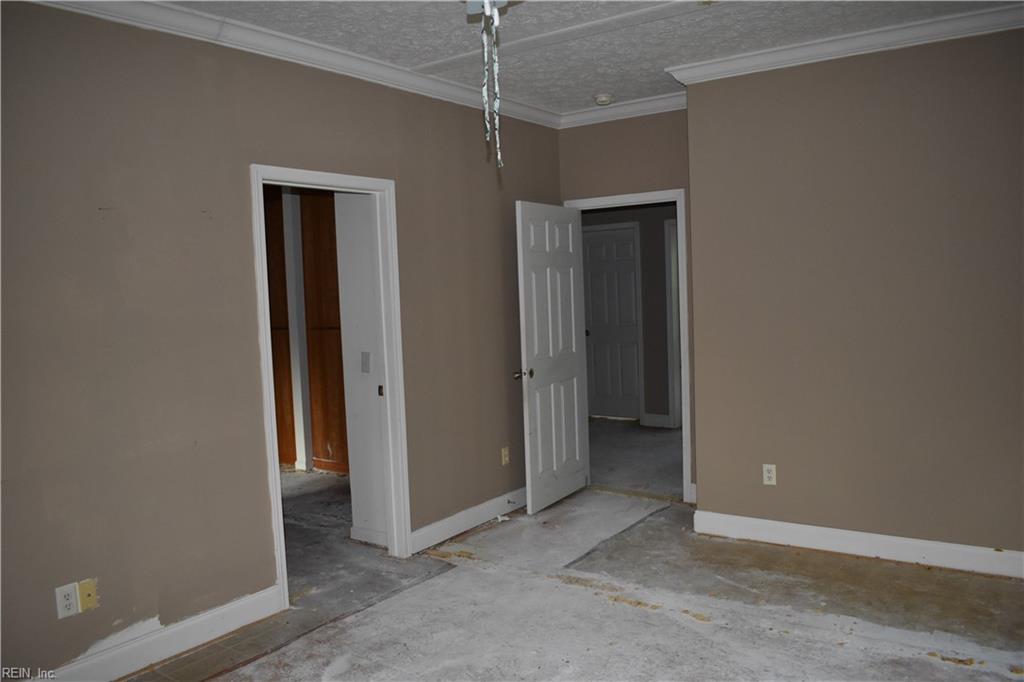 6250 Farmers Dr Property Photo 18