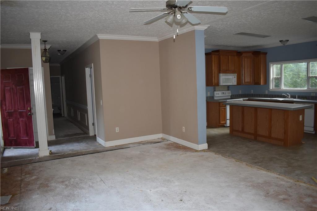 6250 Farmers Dr Property Photo 24