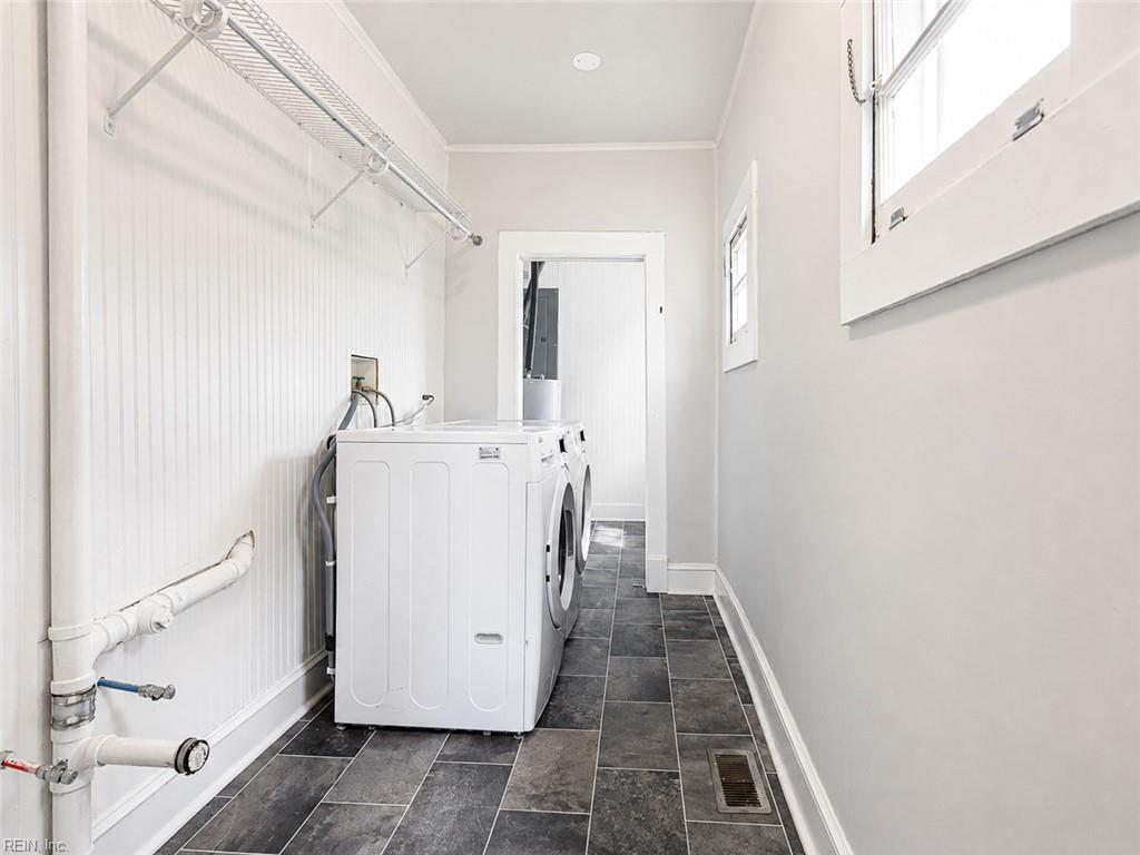 498 Romayne Dr Property Photo 29