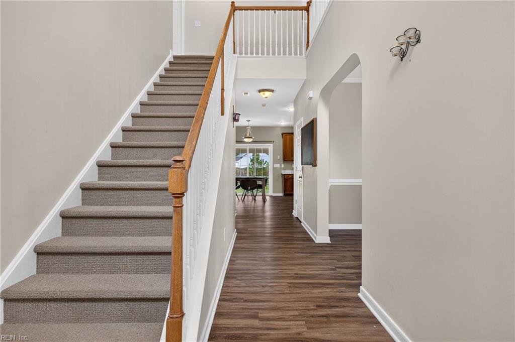 236 Grandville Arch Property Photo 4