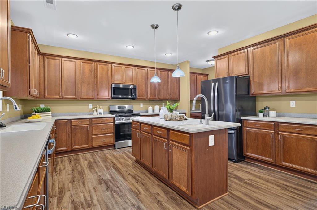 236 Grandville Arch Property Photo 10