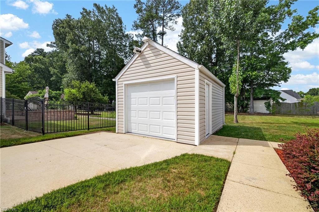 236 Grandville Arch Property Photo 41