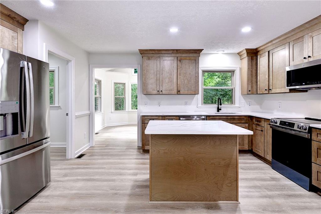 103 Osprey Pt Property Photo 13