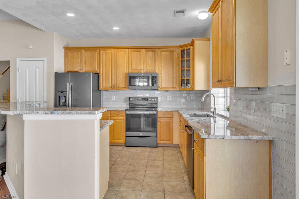 808 Monroe Ct Property Photo 11