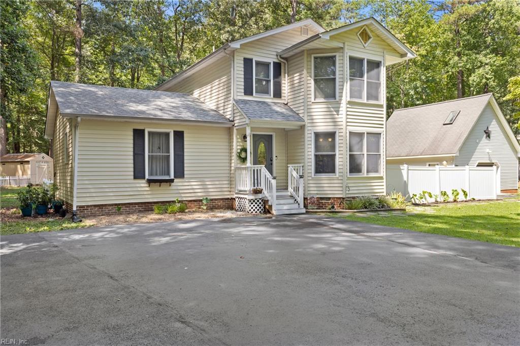 9614 Spring Branch Dr Property Photo 1