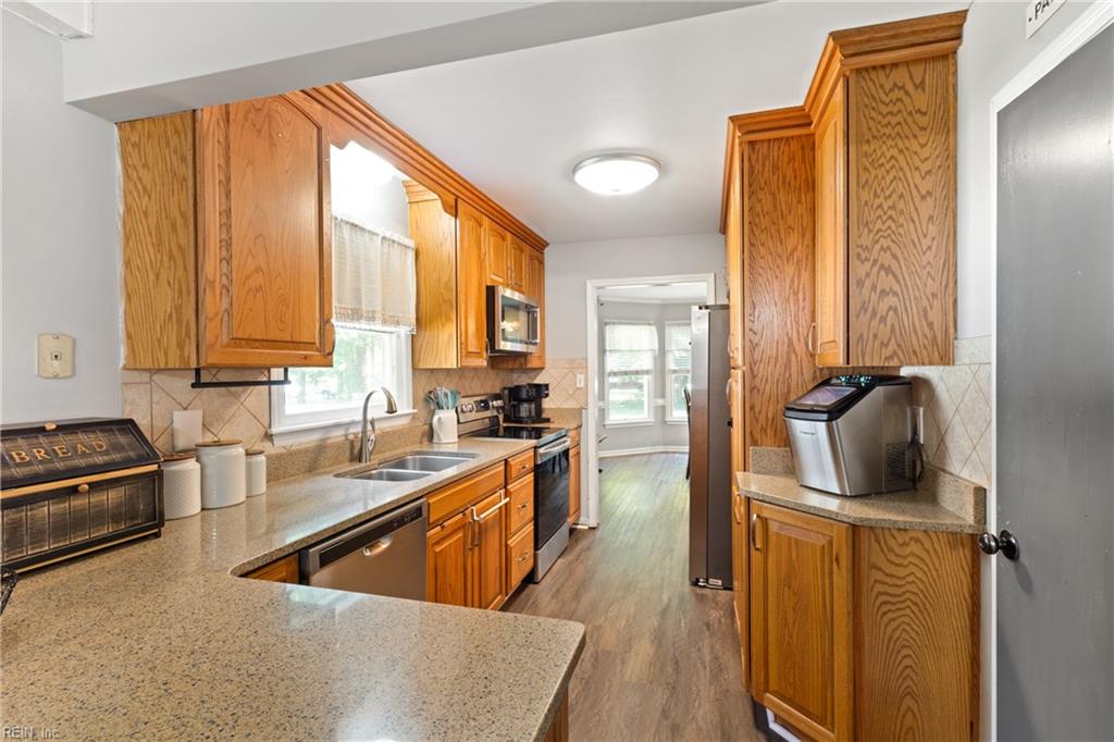 9614 Spring Branch Dr Property Photo 10