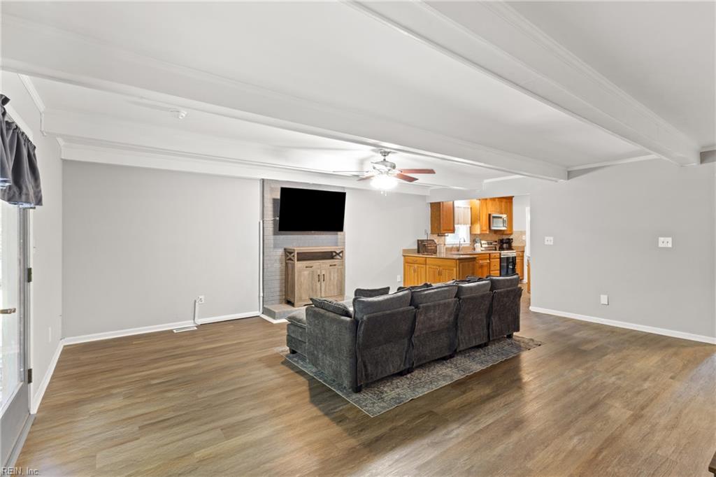9614 Spring Branch Dr Property Photo 13