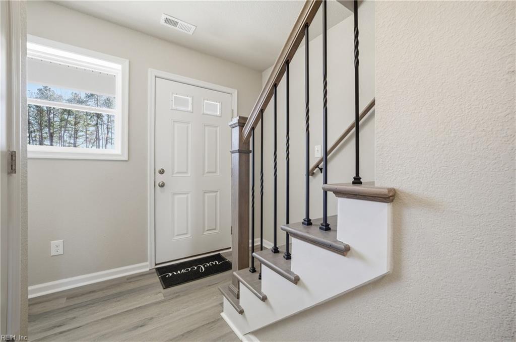 5008 Lacy Ct Property Photo 4