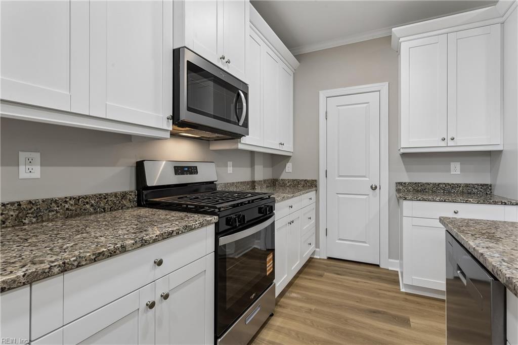 108 Wickre St Property Photo 4
