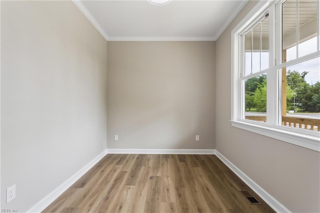 108 Wickre St Property Photo 10