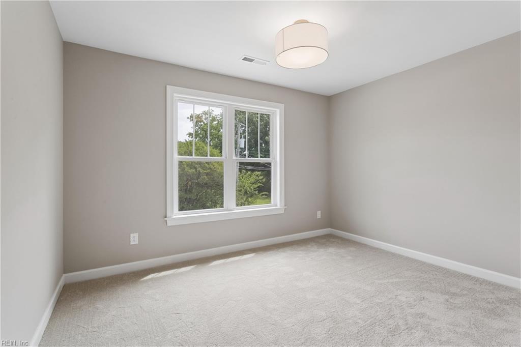 108 Wickre St Property Photo 24