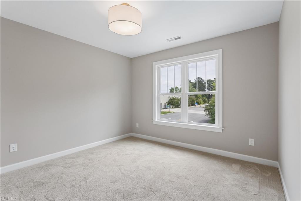 108 Wickre St Property Photo 27