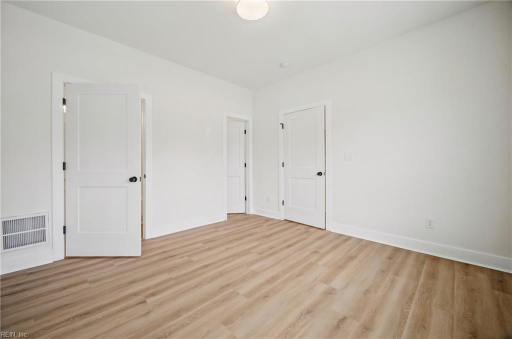 229 La Salle Ave Property Photo 11