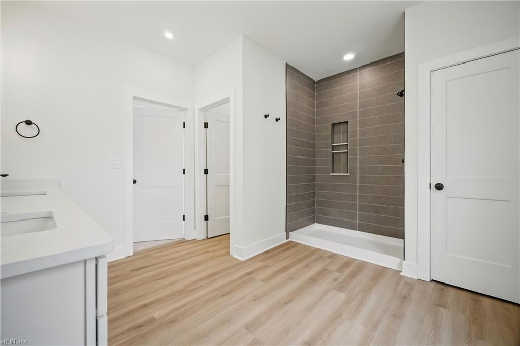 229 La Salle Ave Property Photo 19