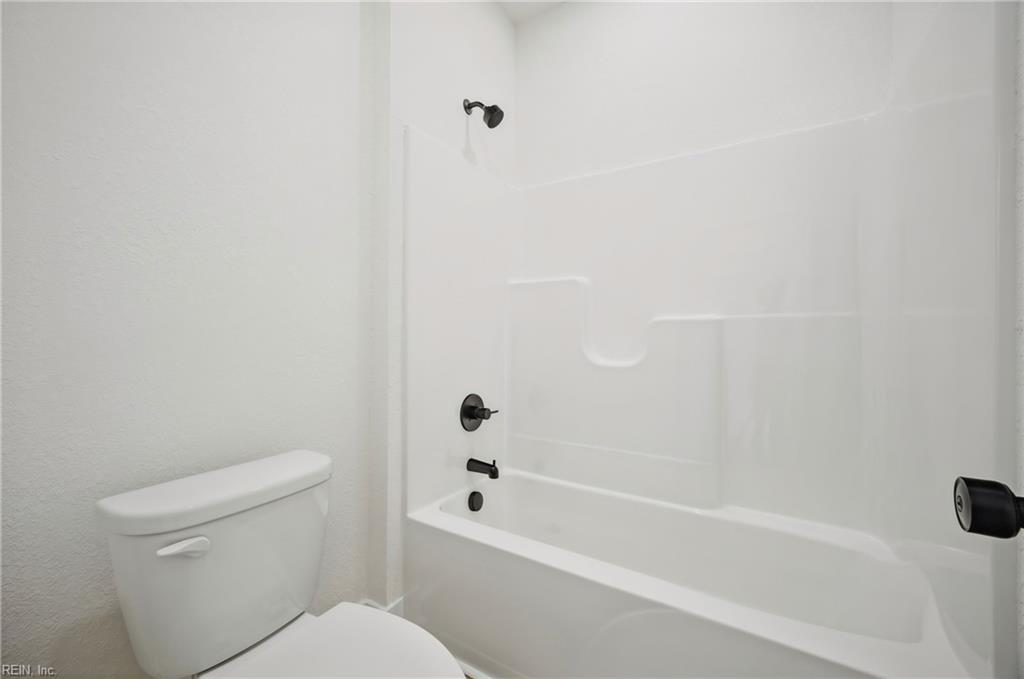 229 La Salle Ave Property Photo 31