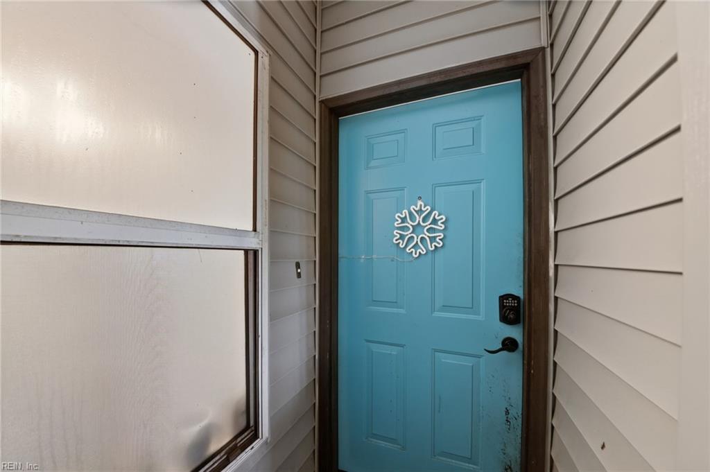 869 Little Bay Ave Property Photo 3