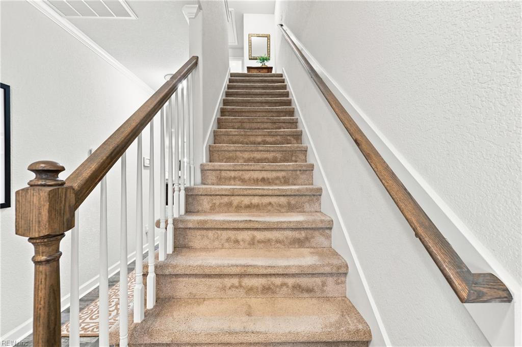 5813 Hawk Ln Property Photo 16