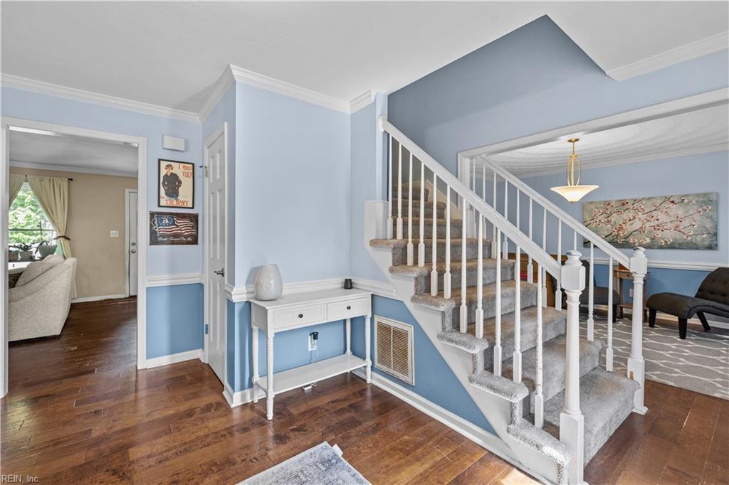1152 Crystalwood Cir Property Photo 7