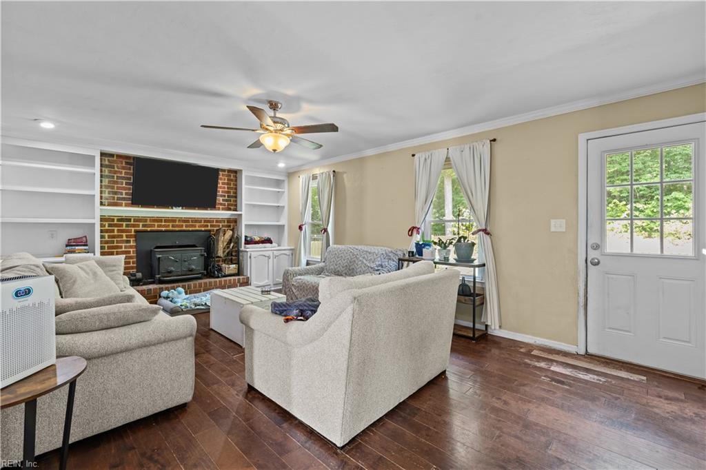 1152 Crystalwood Cir Property Photo 10