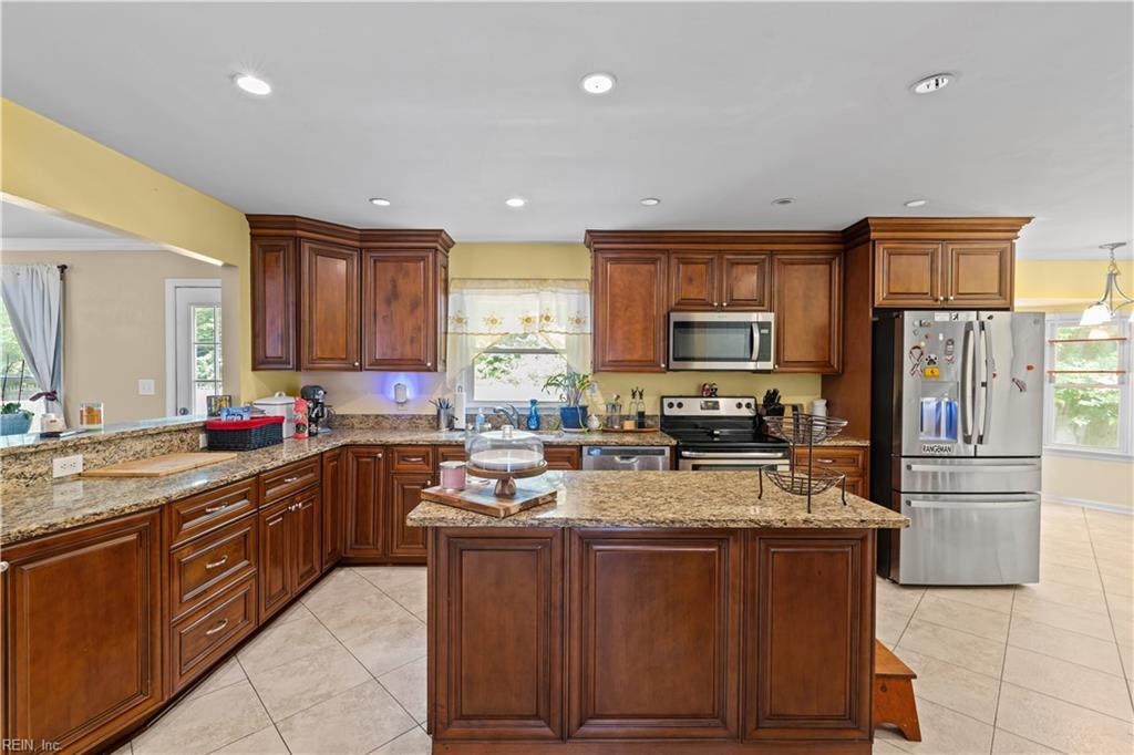1152 Crystalwood Cir Property Photo 12