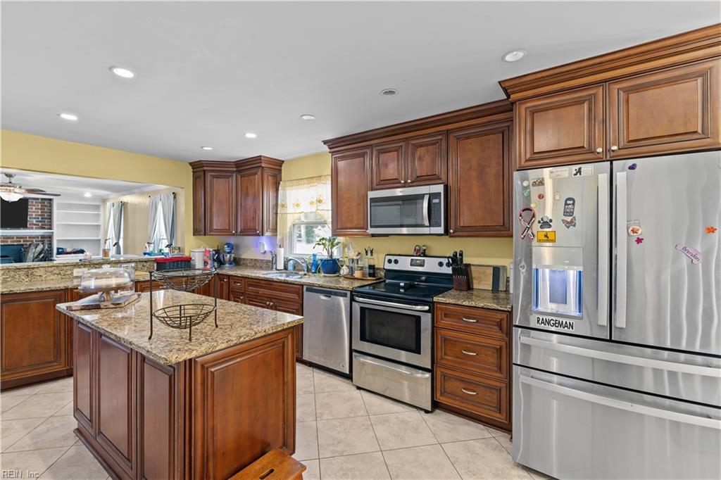 1152 Crystalwood Cir Property Photo 14