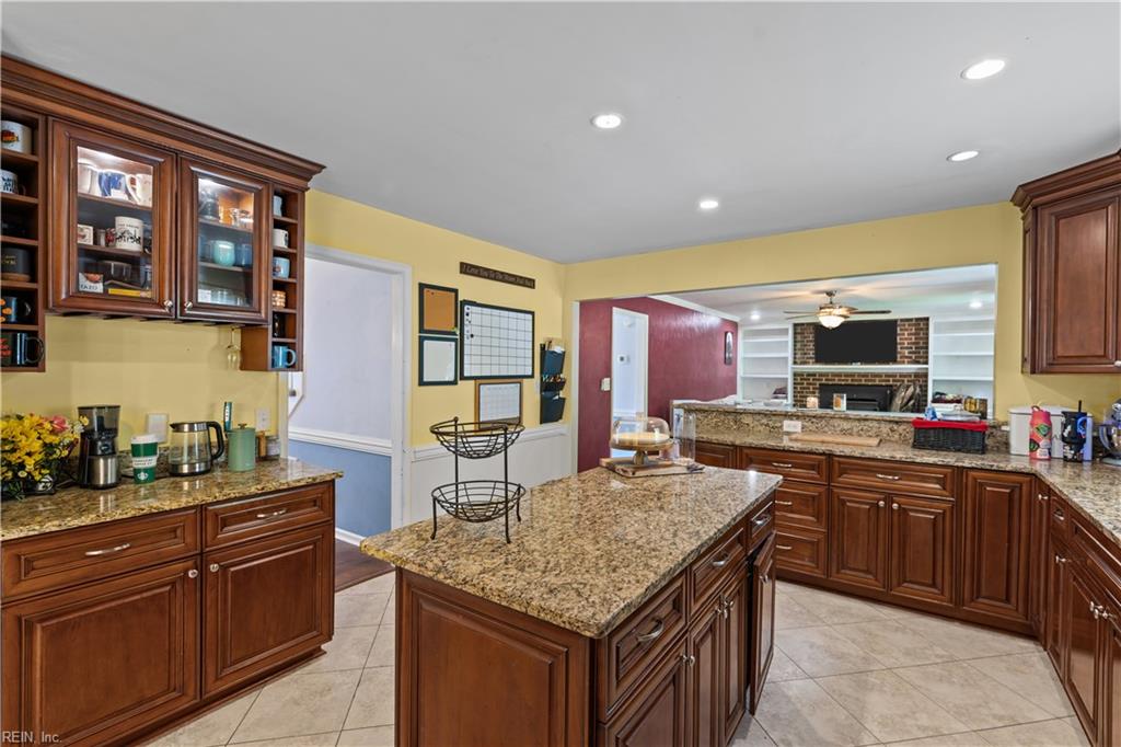 1152 Crystalwood Cir Property Photo 15