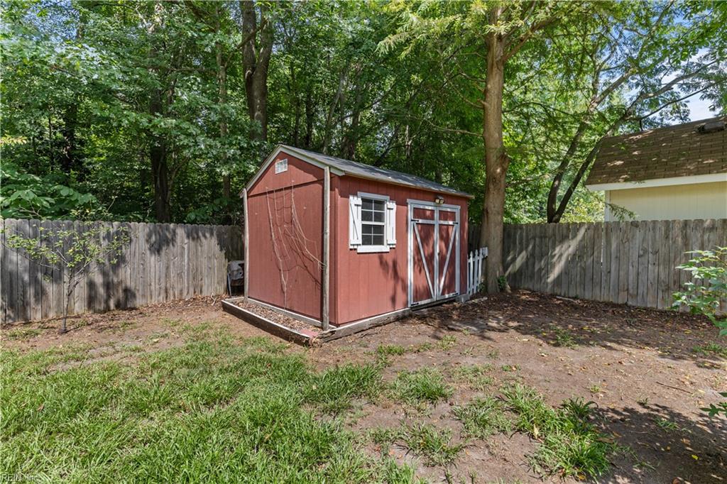 1152 Crystalwood Cir Property Photo 38