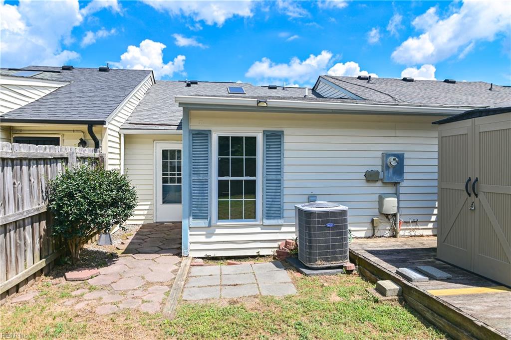 1476 Sangaree Cir Property Photo 35