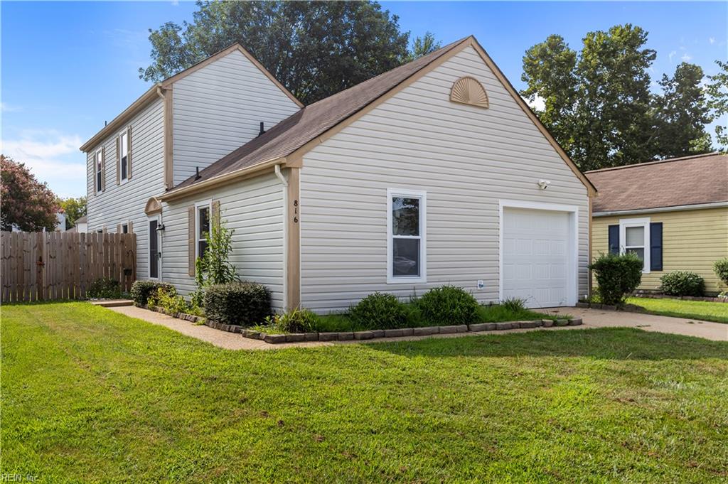 816 Chimney Hill Pw Property Photo 1