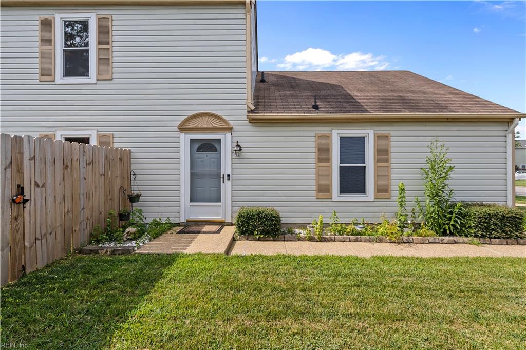 816 Chimney Hill Pw Property Photo 4