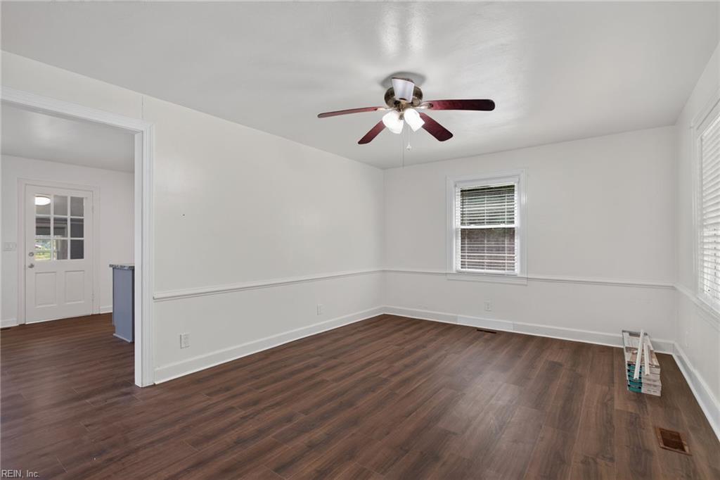 1604 Whaleyville Blvd Property Photo 6